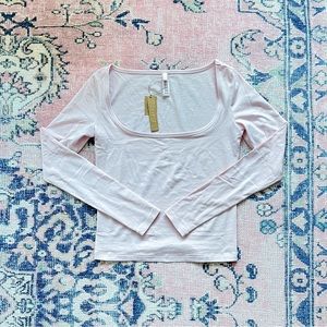 SKIMS New Vintage Scoop Long Sleeve T-Shirt in Cherry Blossom in S